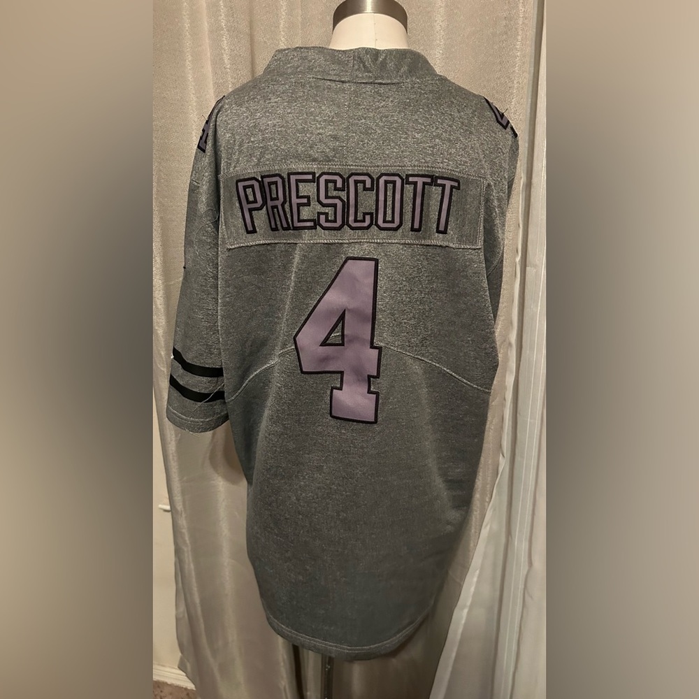 Men's Dallas Cowboys Jersey. Color on letters and numbers are gray. - Picture 2 of 6